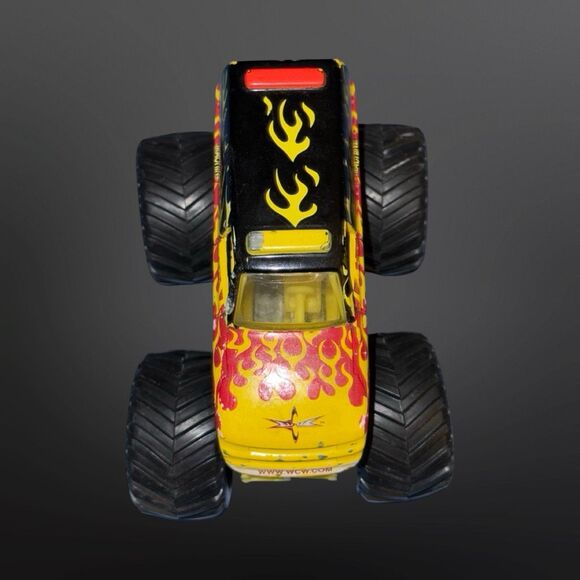 Hot Wheels Monster Jam Diecast Metal Base Nitro Machine Monster Truck 1:64 A26 - Picture 5 of 10